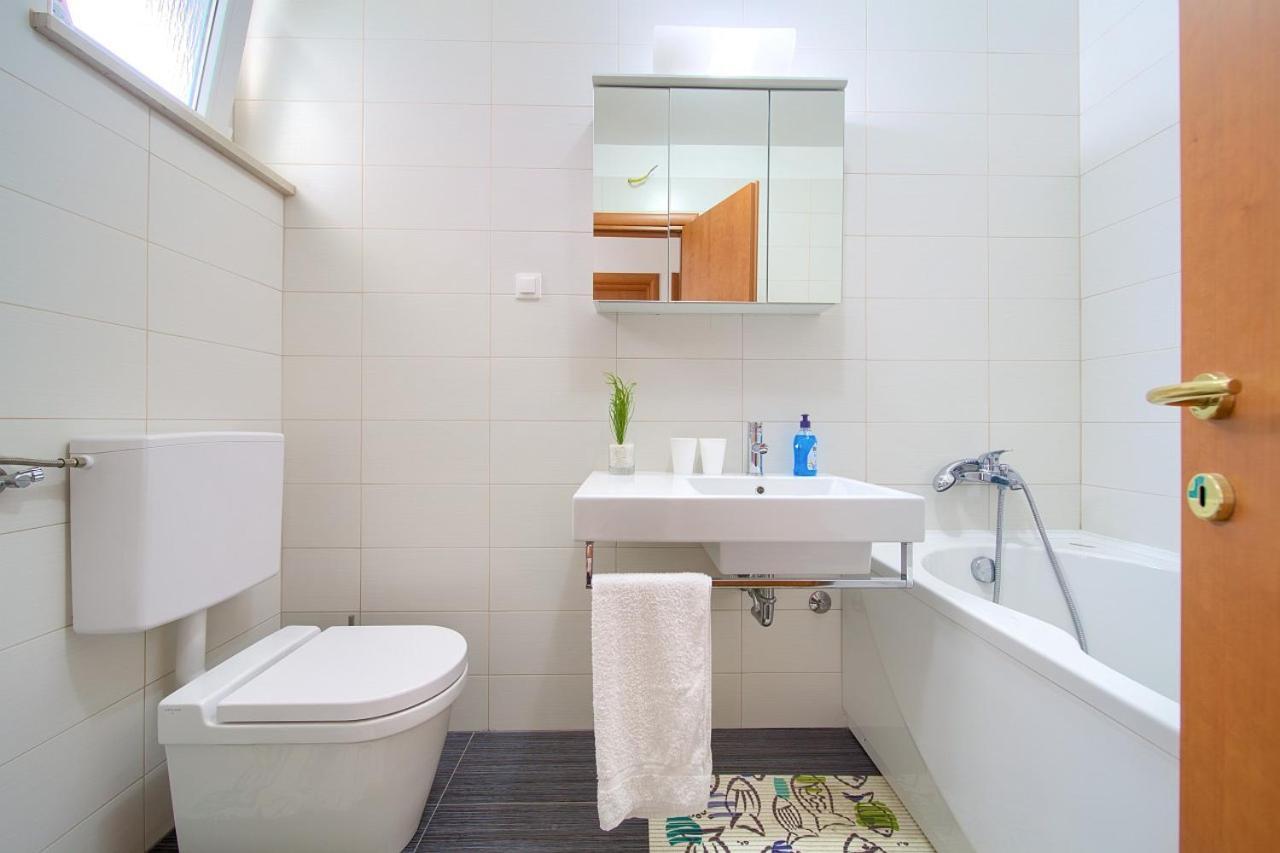 Apartment Anja Krk Town Dış mekan fotoğraf